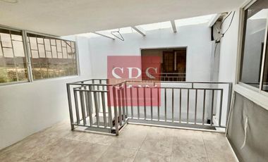 VENTA DE CASA REMODELADA 3 DORMITORIOS