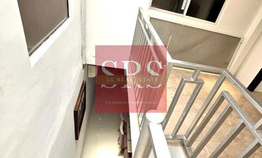 VENTA DE CASA REMODELADA 3 DORMITORIOS