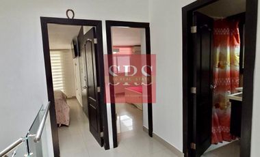 VENTA DE CASA REMODELADA 3 DORMITORIOS