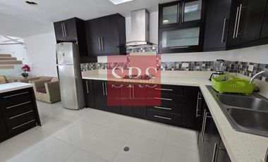 VENTA DE CASA REMODELADA 3 DORMITORIOS