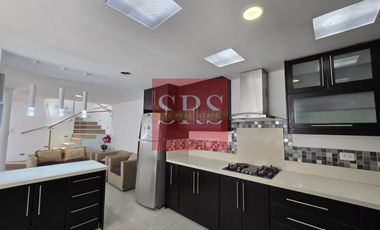 VENTA DE CASA REMODELADA 3 DORMITORIOS