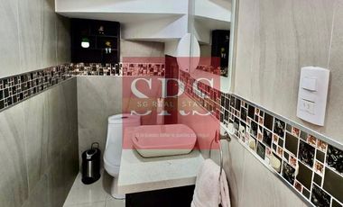 VENTA DE CASA REMODELADA 3 DORMITORIOS