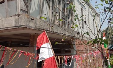 Dijual Rumah di Leuwigajah CImahi, Bagus dan Strategis SHM 2,5 Lantai