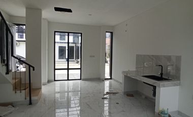 Rumah 2 lantai Siap Huni, Dekat Rumah Sakit Bhayangkara Makassar