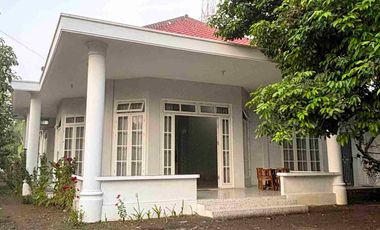 Rumah Mewah Tengah Kota Blitar