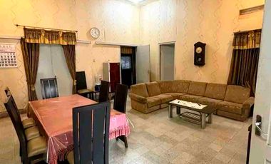 RUMAH HOOK PUSAT KOTA BLITAR