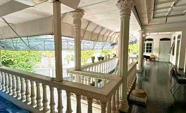 RUMAH HOOK PUSAT KOTA BLITAR