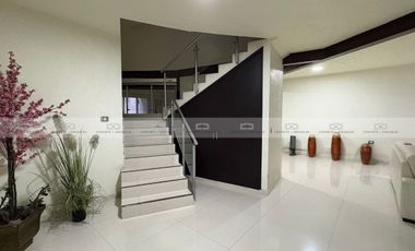 Casa en Venta de gran formato, zona Centro- Norte de Xalapa