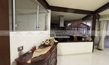 Casa en Venta de gran formato, zona Centro- Norte de Xalapa