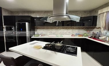 Casa en Venta de gran formato, zona Centro- Norte de Xalapa