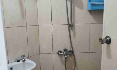 disewakan apartement paviliun studio furnish siap pakai tipe studio+ ada AC kasur tv dapur interior bagus ruangan luas ada balkon unit terawat