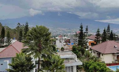 Disewakan vila bagus kapasitas besar plus kolam renang