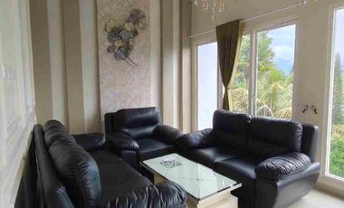 Disewakan vila bagus kapasitas besar plus kolam renang