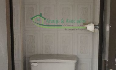 VENDEMOS CASA DE DOS PISOS EN EL CONDOMINIO PARQUES DE ANDALUCIA