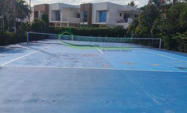 VENDEMOS CASA DE DOS PISOS EN EL CONDOMINIO PARQUES DE ANDALUCIA