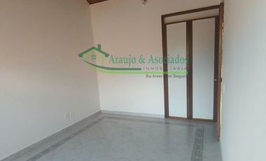 VENDEMOS CASA DE DOS PISOS EN EL CONDOMINIO PARQUES DE ANDALUCIA