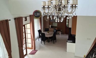 Disewakan Rumah Full furnish Kamar 5 di Duren Sawit dekat RS, Sekolah Jakarta Timur