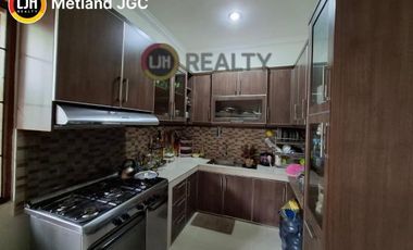 Disewakan Rumah Full furnish Kamar 5 di Duren Sawit dekat RS, Sekolah Jakarta Timur