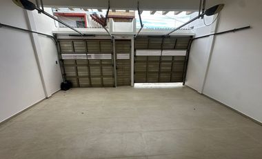 Hermosa residencia de dos plantas ubicada en una de las zonas con mayor plusvalía de Boca del Río.