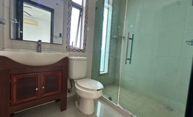 Hermosa residencia de dos plantas ubicada en una de las zonas con mayor plusvalía de Boca del Río.