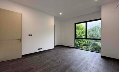 Di Jual Rumah Mewah Paling Dekat ke TB Simatupang, di Kemang Jakarta Selatan