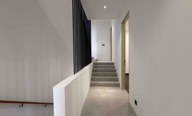 Di Jual Rumah Mewah Paling Dekat ke TB Simatupang, di Kemang Jakarta Selatan