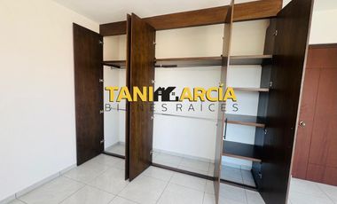 Vendo Bella Casa lista en 1 semana en Fraccionamiento Privado en Fortín, Villas Paraíso