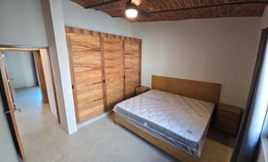 Casa Caballerizas 		$25,000