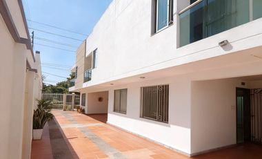 BONITA CASA DE CONJUNTO EN CIUDAD JARDIN BARRANQUILLA