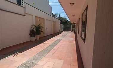 BONITA CASA DE CONJUNTO EN CIUDAD JARDIN BARRANQUILLA