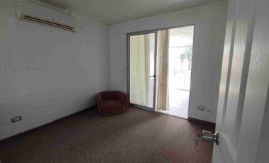 Se arrienda casa de un piso, barrio Casas de las Mercedes Graneros