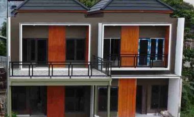 RUMAH 2 LANTAI, BALKON LUAS, AKSES JALAN LEBAR, BEBAS BANJIR, DEKAT PINTU TOL, DI TIMUR JAKARTA