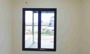 RUMAH 2 LANTAI, BALKON LUAS, AKSES JALAN LEBAR, BEBAS BANJIR, DEKAT PINTU TOL, DI TIMUR JAKARTA