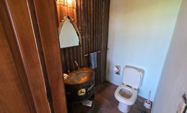 PUNTA CHACRA - VENTA !!! CASA 2 DORMITORIOS - PISCINA - QUINCHO - DEPENDENCIAS - ROLDAN