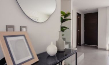 RENTO CASA NUEVA EN RESIDENCIAL PORTAVEDRA II CARRETERA LEON LAGOS CERCA DE LA GLORIETA DE AV INSURGENTES EN LEON GTO