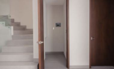 RENTO CASA NUEVA EN RESIDENCIAL PORTAVEDRA II CARRETERA LEON LAGOS CERCA DE LA GLORIETA DE AV INSURGENTES EN LEON GTO