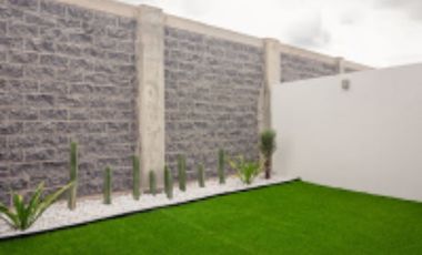 RENTO CASA NUEVA EN RESIDENCIAL PORTAVEDRA II CARRETERA LEON LAGOS CERCA DE LA GLORIETA DE AV INSURGENTES EN LEON GTO