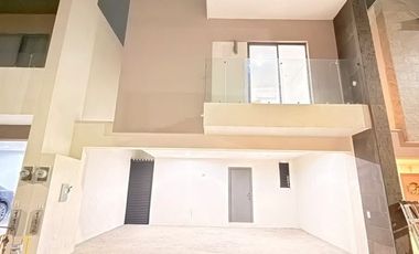 🔥 Casa en Renta en Altavia | Dominio Cumbres | Patio + Alberca | $17,500
