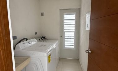 🔥 Casa en Renta en Altavia | Dominio Cumbres | Patio + Alberca | $17,500