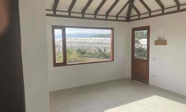 VENDO LINDA CASA  EN EL VALLE DE GONDAVA.
