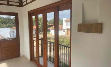 VENDO LINDA CASA  EN EL VALLE DE GONDAVA.