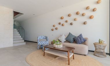 Villa en la playa en venta frente al mar en Telchac puerto