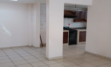 Casa en renta en San Jerónimo Chicahualco, Toluca con excelente ubicación