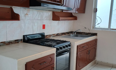 Casa en renta en San Jerónimo Chicahualco, Toluca con excelente ubicación