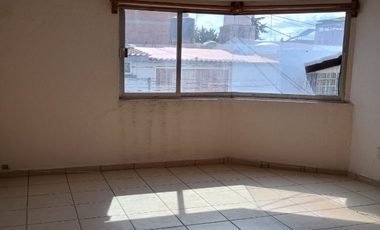 Casa en renta en San Jerónimo Chicahualco, Toluca con excelente ubicación