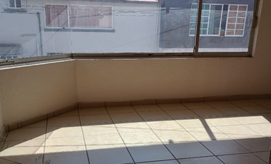 Casa en renta en San Jerónimo Chicahualco, Toluca con excelente ubicación