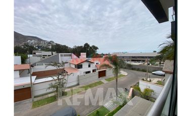 Venta de Exclusivo Departamento Duplex en Surco cerca al Colegio San José de Montericco, ESAN, UPC