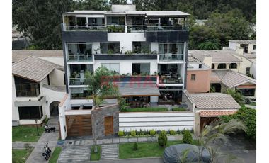Venta de Exclusivo Departamento Duplex en Surco cerca al Colegio San José de Montericco, ESAN, UPC