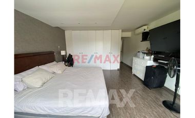 Venta de Exclusivo Departamento Duplex en Surco cerca al Colegio San José de Montericco, ESAN, UPC