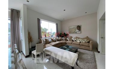 Venta de Exclusivo Departamento Duplex en Surco cerca al Colegio San José de Montericco, ESAN, UPC